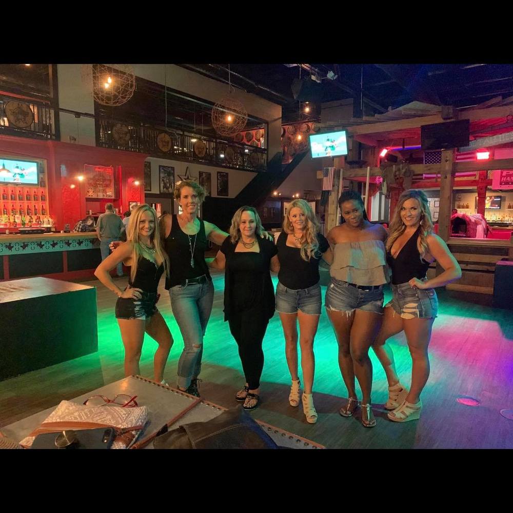 Meet your Posher, Tiara